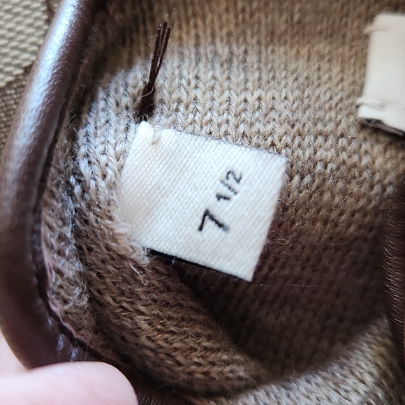 NWT Coach Signature Jacquard and Oak Brown Leather Tech Gloves ๐ค๐งค๐ - Picture 9 of 16